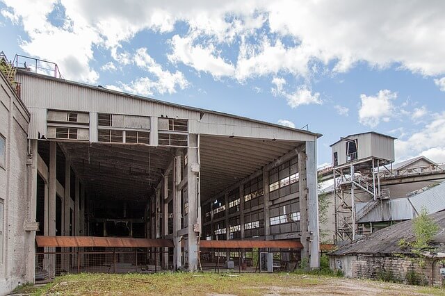 Vaciado de naves industriales-Lorca