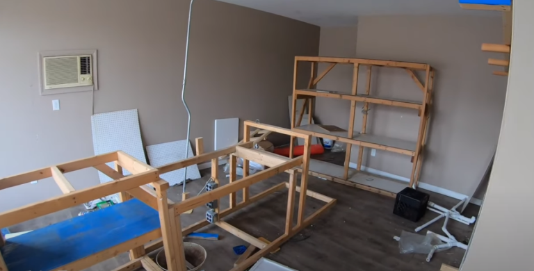 Vaciado de locales en Urús